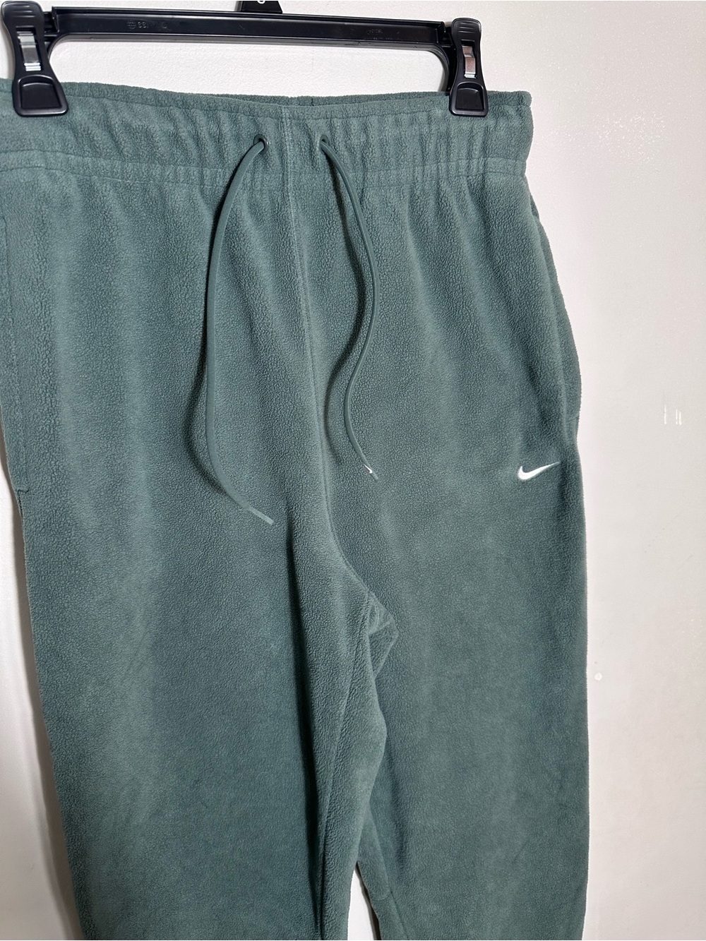 Nike Therma Fit One Loose Fleece Pants with Swoosh - Picture 5 of 7
